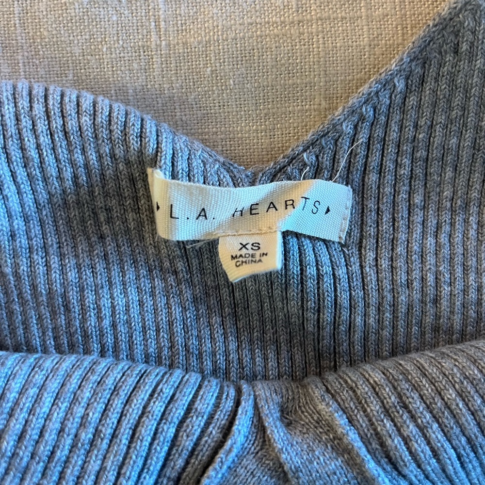 Grey Ribbed Crop Top - Picture 3 of 3